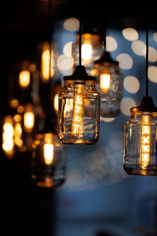 Sfaturi pentru alegerea unei iluminări confortabile în casă